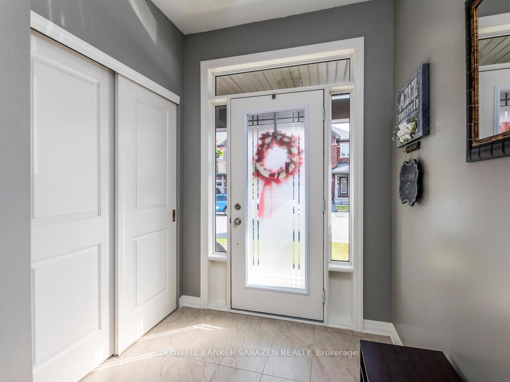 Photo 3 of 129 Overberg Way, Ottawa, Kanata - Emerald Meadows/Trailwest — HOMEH