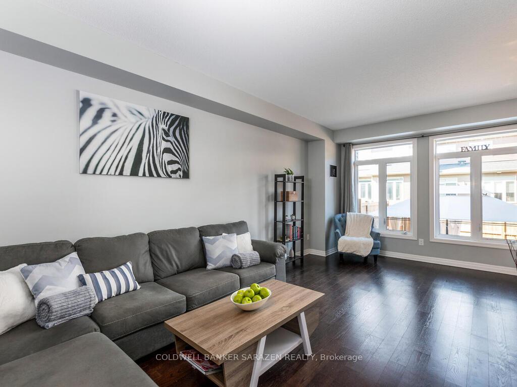 Photo 4 of 129 Overberg Way, Ottawa, Kanata - Emerald Meadows/Trailwest — HOMEH