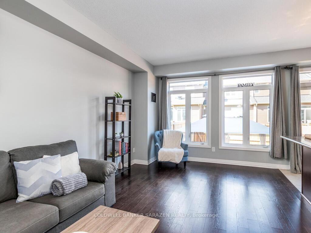 Photo 5 of 129 Overberg Way, Ottawa, Kanata - Emerald Meadows/Trailwest — HOMEH