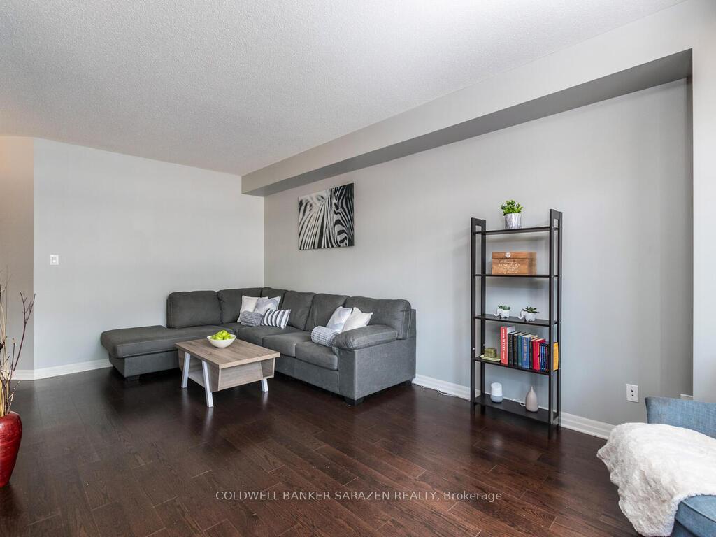 Photo 6 of 129 Overberg Way, Ottawa, Kanata - Emerald Meadows/Trailwest — HOMEH