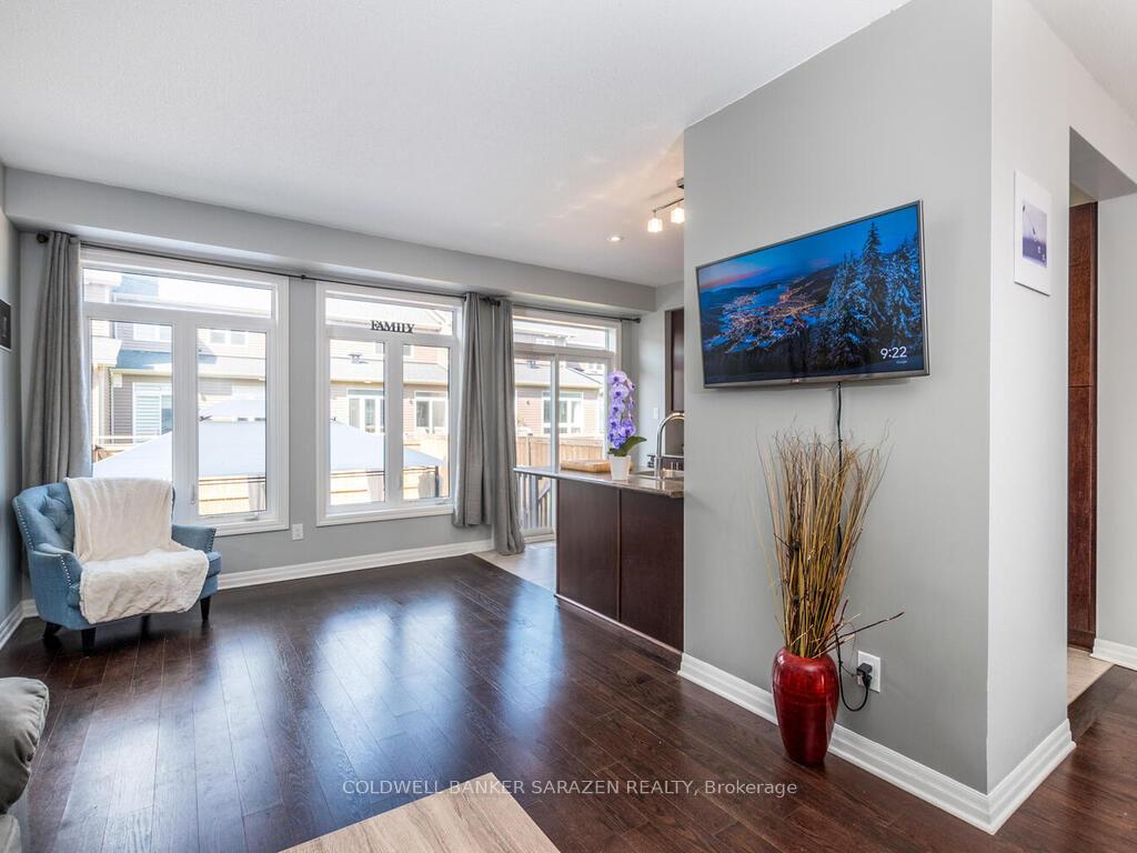 Photo 9 of 129 Overberg Way, Ottawa, Kanata - Emerald Meadows/Trailwest — HOMEH