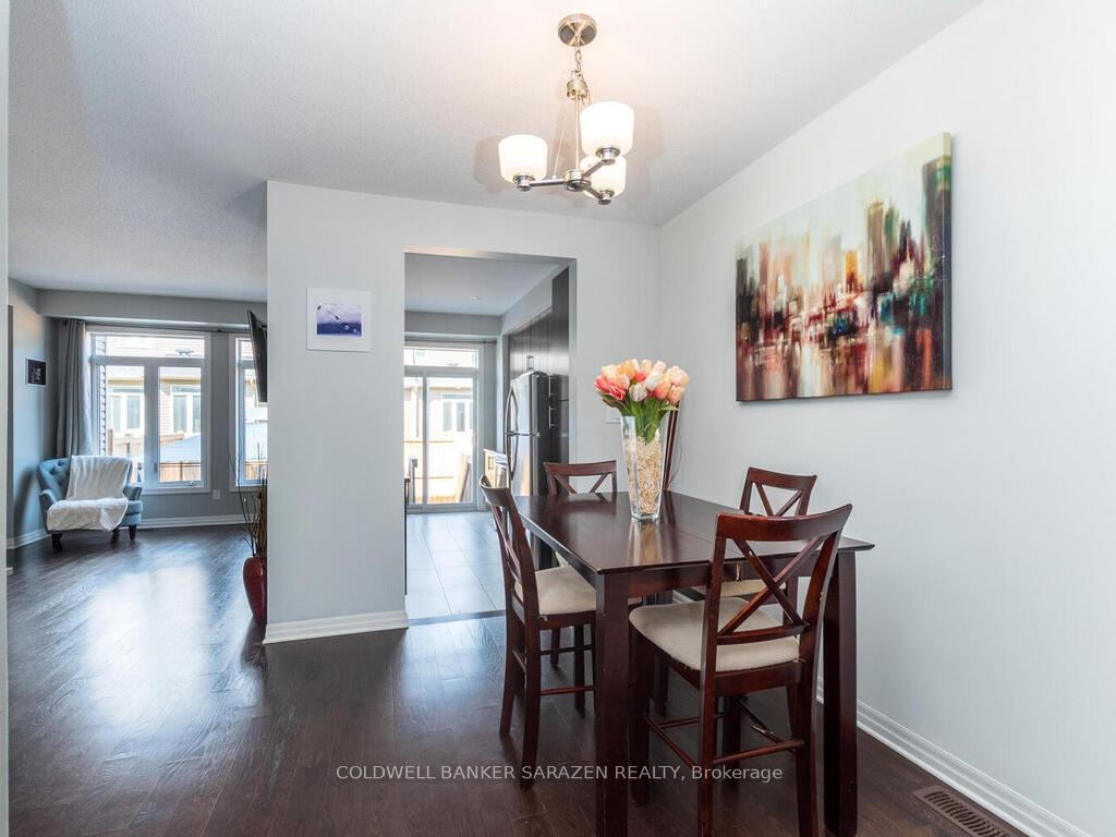 Photo 12 of 129 Overberg Way, Ottawa, Kanata - Emerald Meadows/Trailwest — HOMEH
