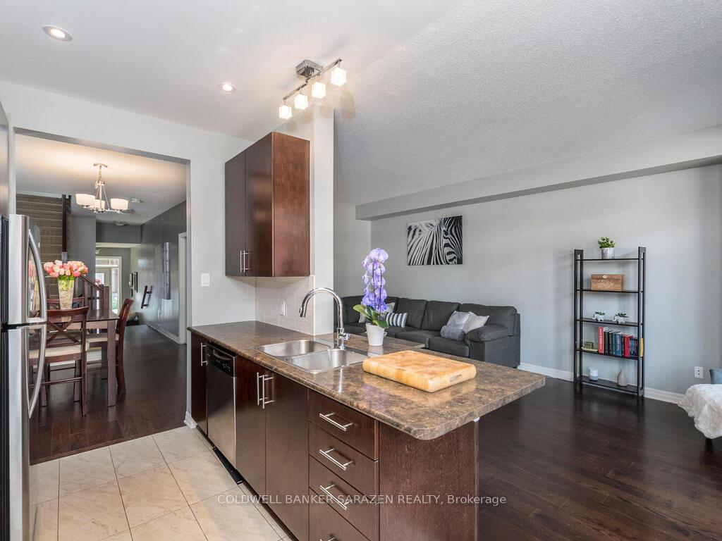 Photo 15 of 129 Overberg Way, Ottawa, Kanata - Emerald Meadows/Trailwest — HOMEH