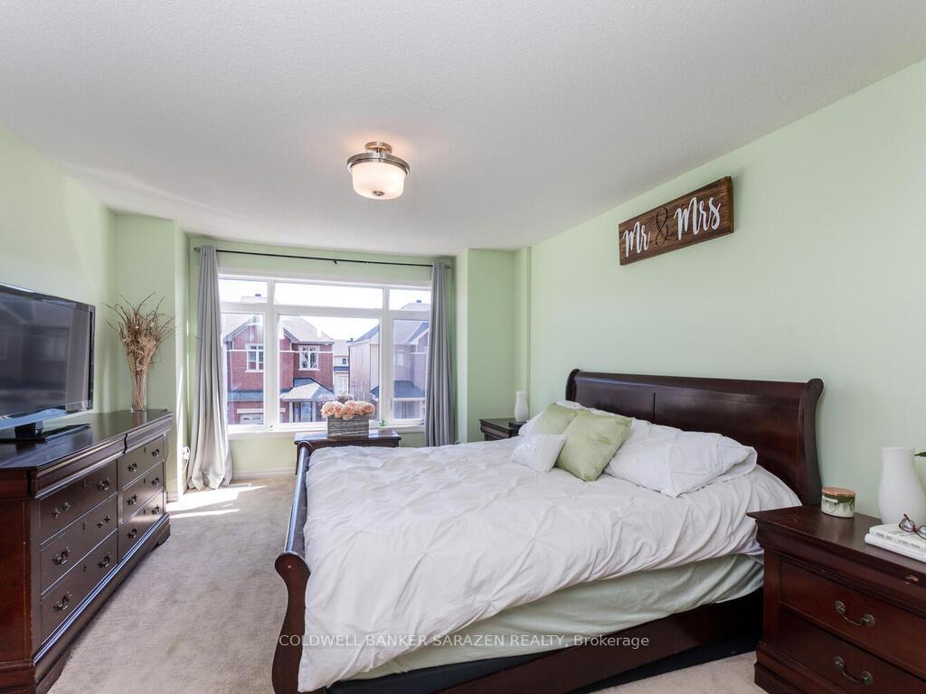 Photo 21 of 129 Overberg Way, Ottawa, Kanata - Emerald Meadows/Trailwest — HOMEH