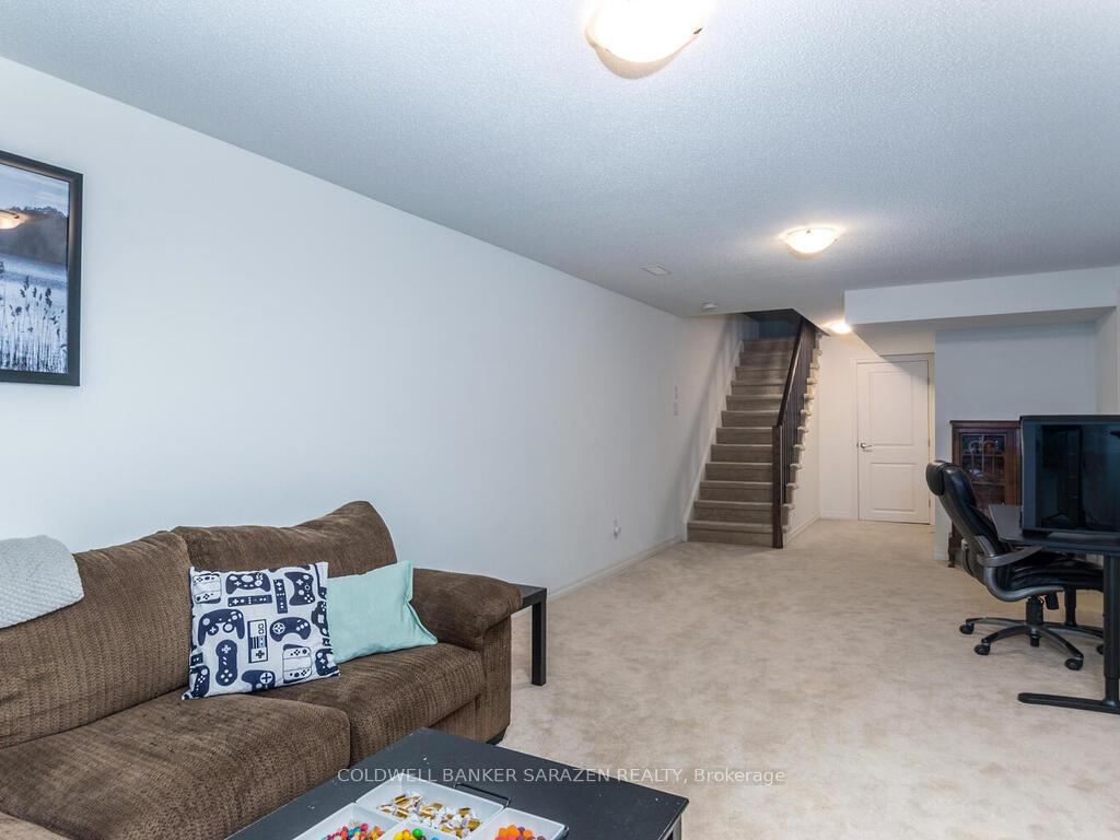 Photo 32 of 129 Overberg Way, Ottawa, Kanata - Emerald Meadows/Trailwest — HOMEH