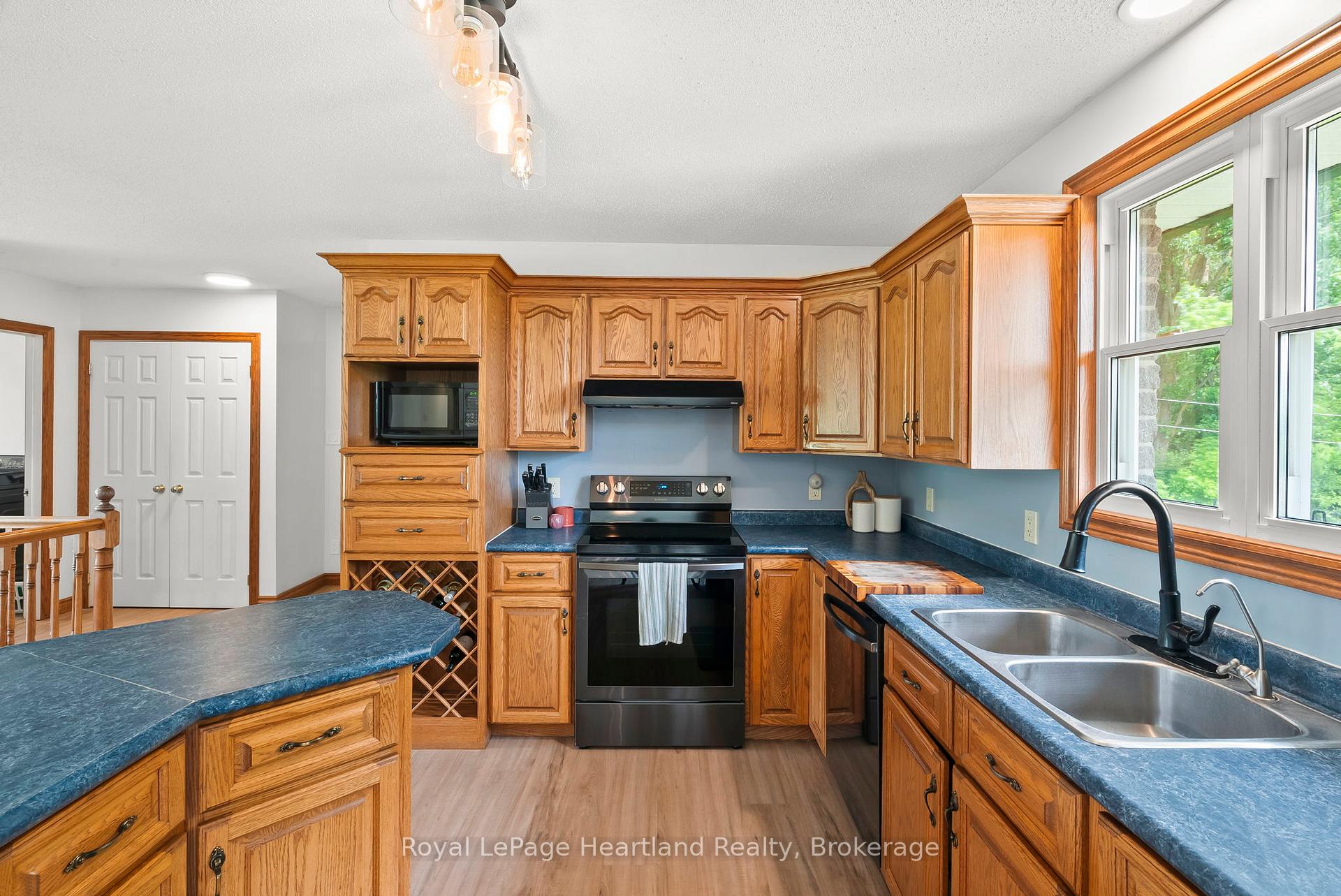Photo 21 of 9629 Ayton Road, Minto — HOMEH