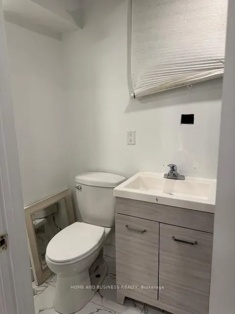 Photo 5 of Unit BASEMENT, 339 Emmett Landing N, Milton, Ford — HOMEH