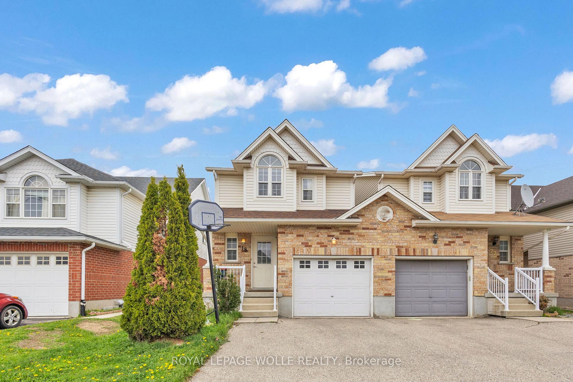 Photo 4 of 18 Donnenwerth Drive, Kitchener — HOMEH