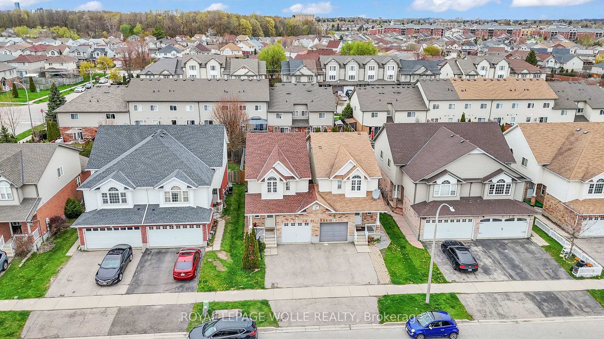 Photo 6 of 18 Donnenwerth Drive, Kitchener — HOMEH
