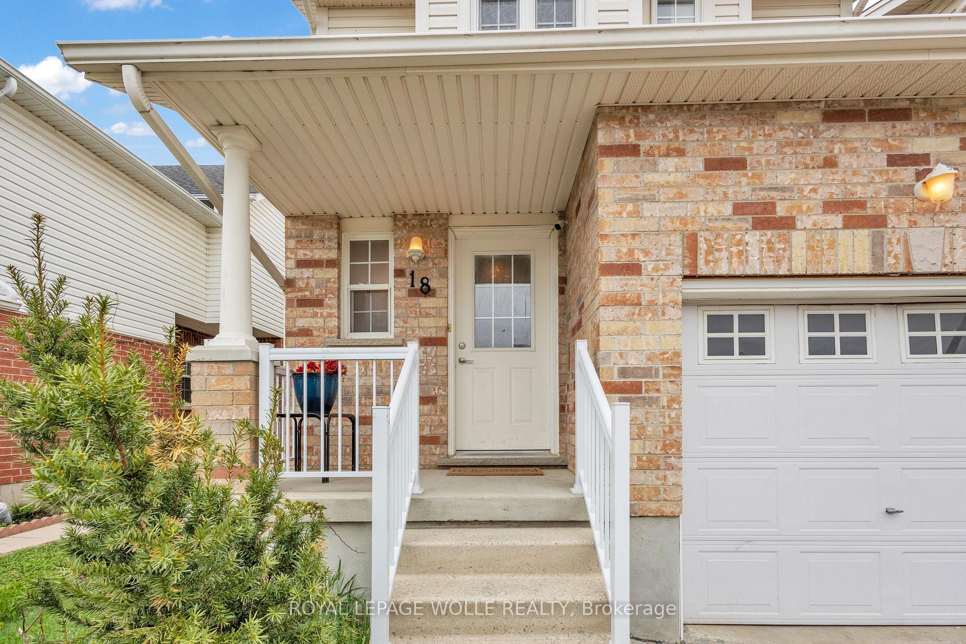 Photo 8 of 18 Donnenwerth Drive, Kitchener — HOMEH