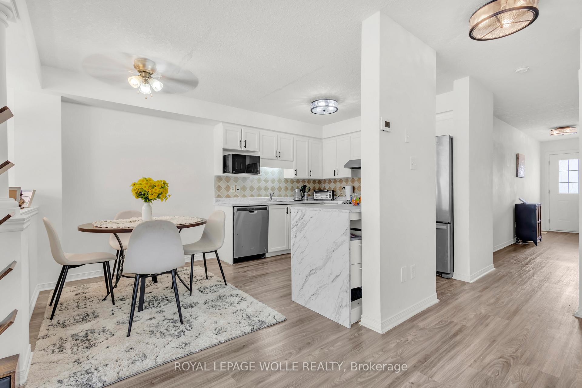 Photo 15 of 18 Donnenwerth Drive, Kitchener — HOMEH
