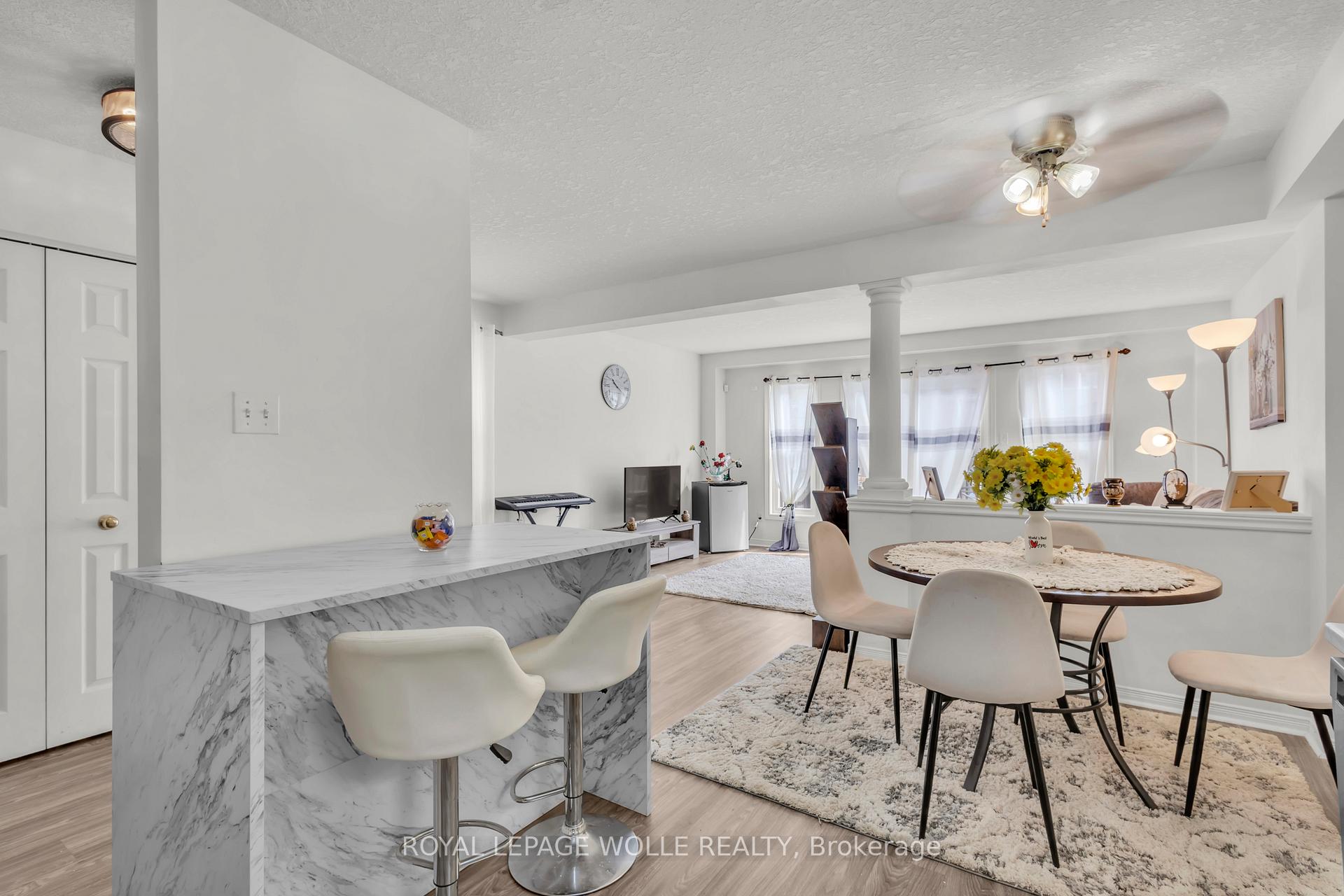 Photo 19 of 18 Donnenwerth Drive, Kitchener — HOMEH