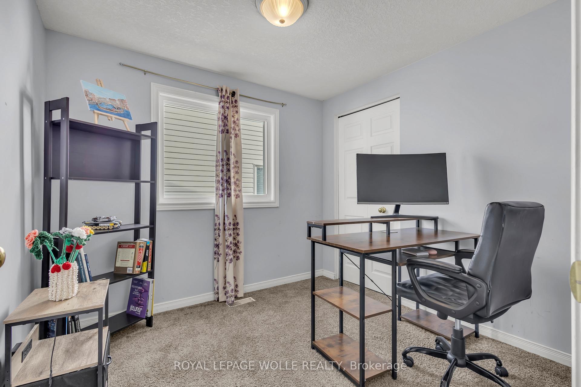 Photo 28 of 18 Donnenwerth Drive, Kitchener — HOMEH