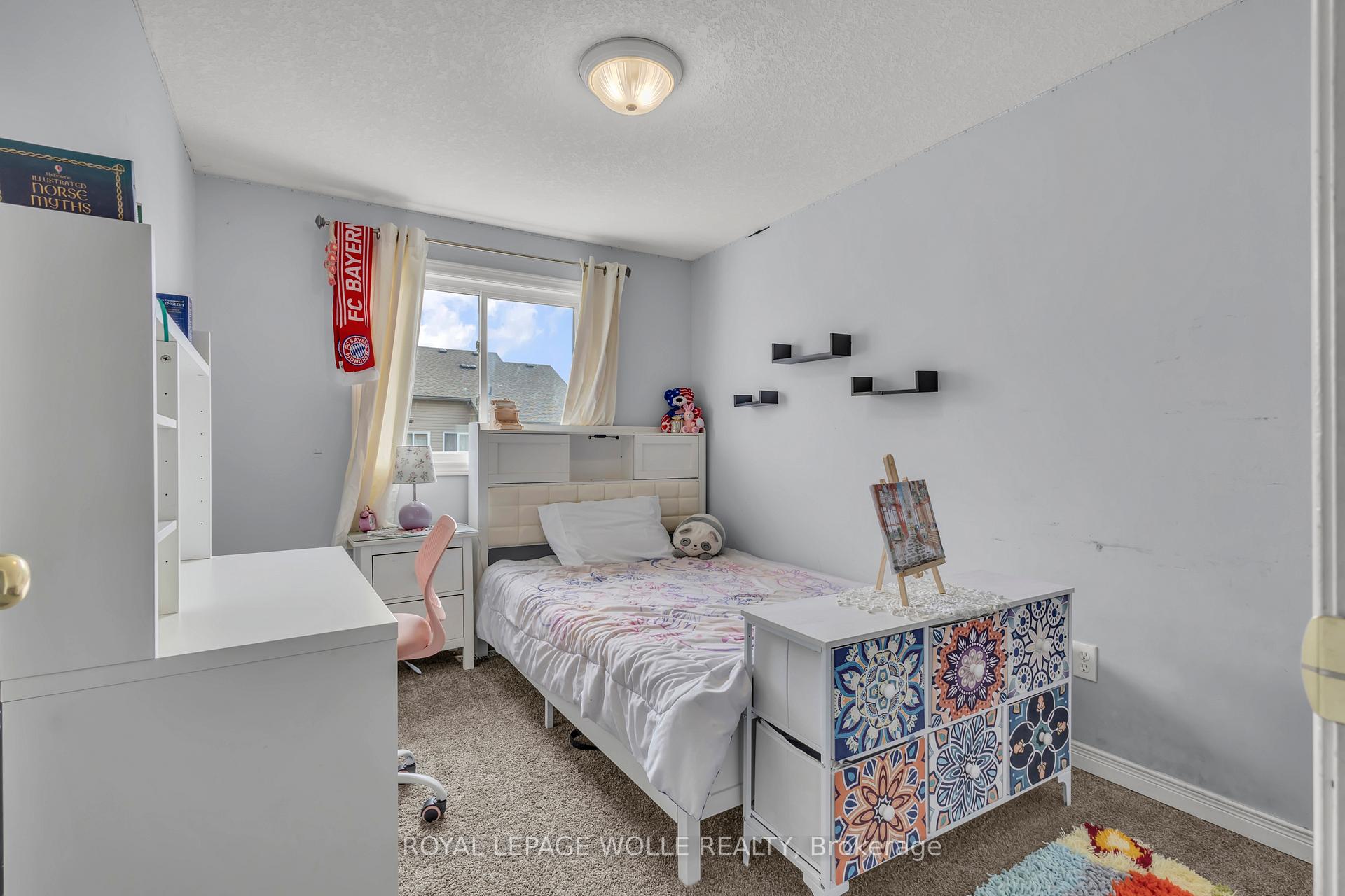Photo 31 of 18 Donnenwerth Drive, Kitchener — HOMEH