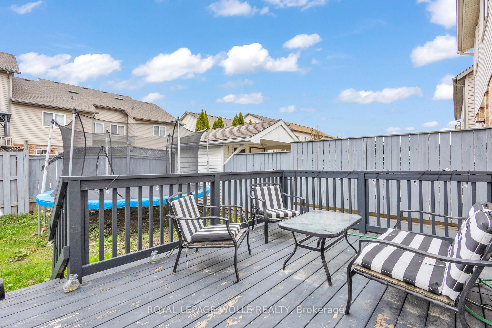 Photo 43 of 18 Donnenwerth Drive, Kitchener — HOMEH