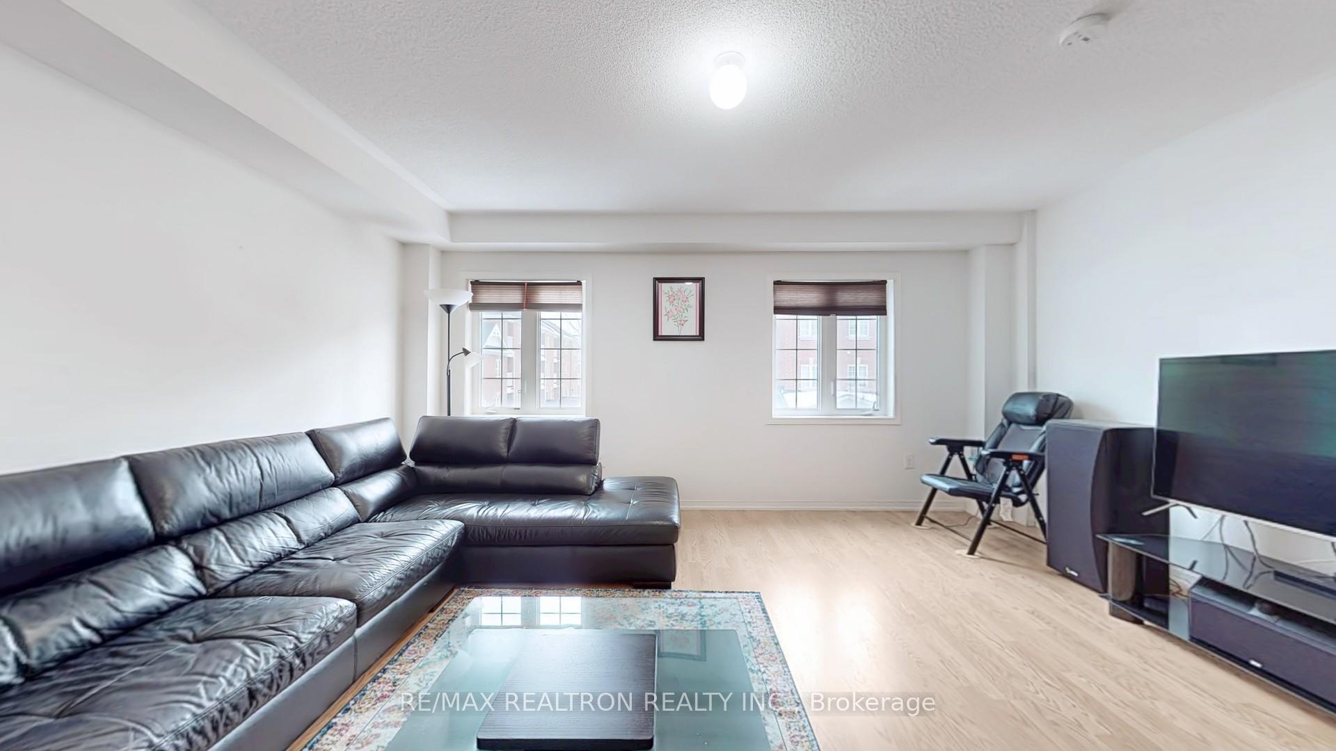 Photo 6 of 16 Eastern Skies Way, Markham, Wismer — HOMEH