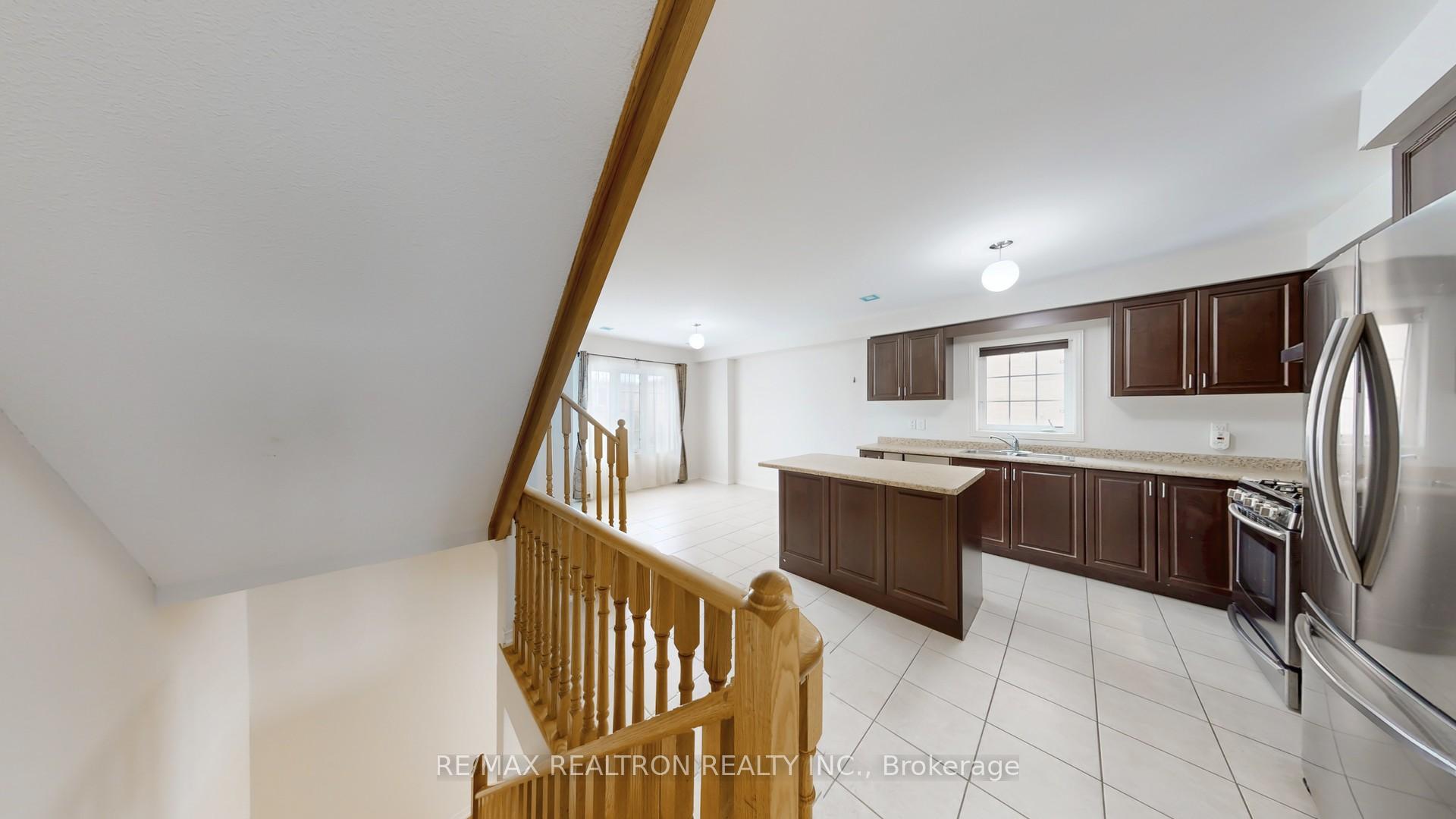 Photo 34 of 16 Eastern Skies Way, Markham, Wismer — HOMEH