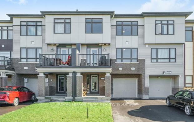 Front of 62 Feathertop Lane