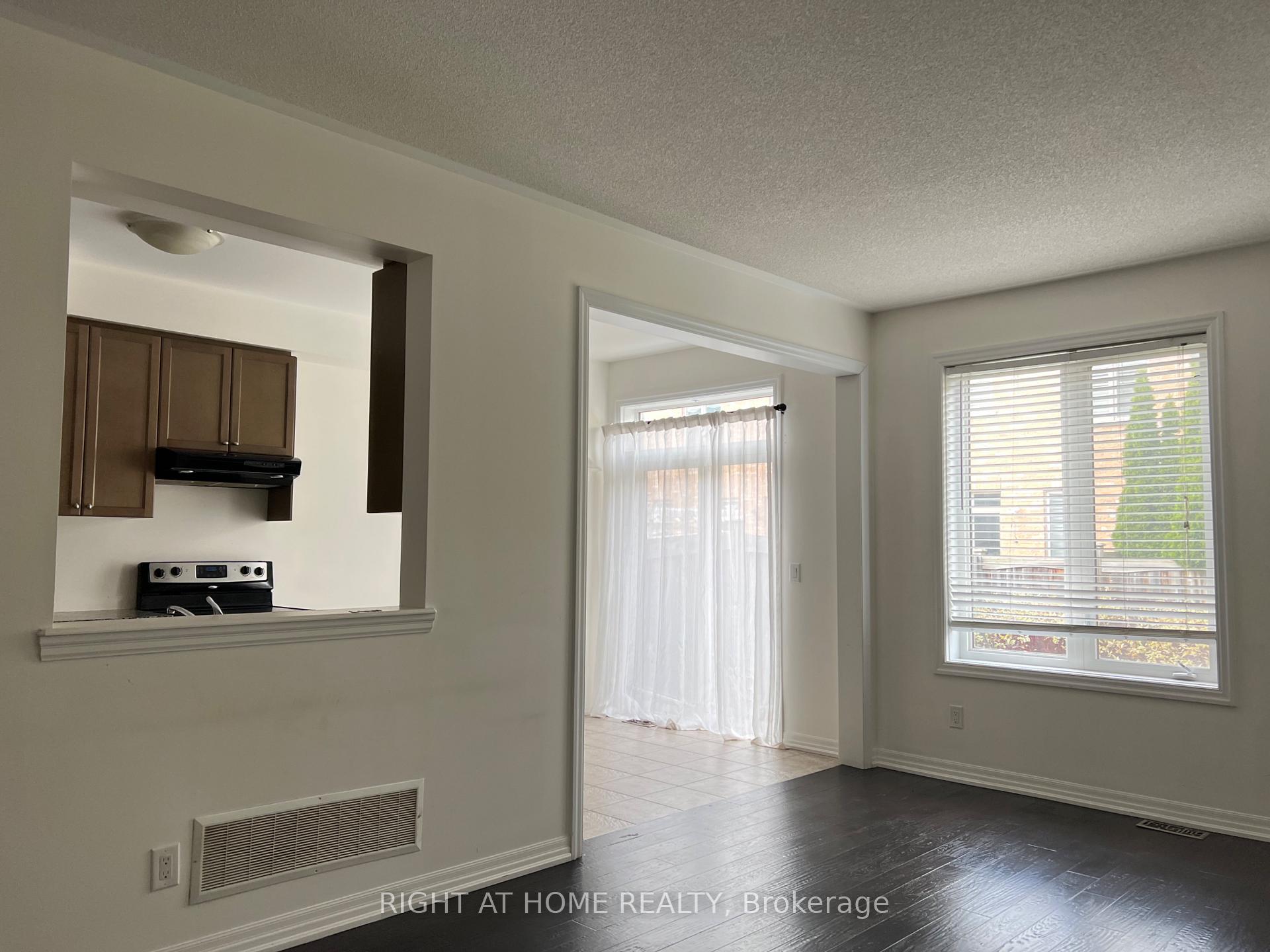 Photo 4 of 15 Aird Court, Milton, Scott — HOMEH