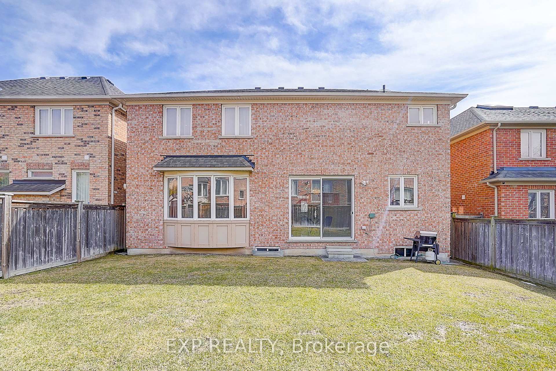 Photo 26 of 14 Arnold Heights Drive, Markham, Victoria Square — HOMEH