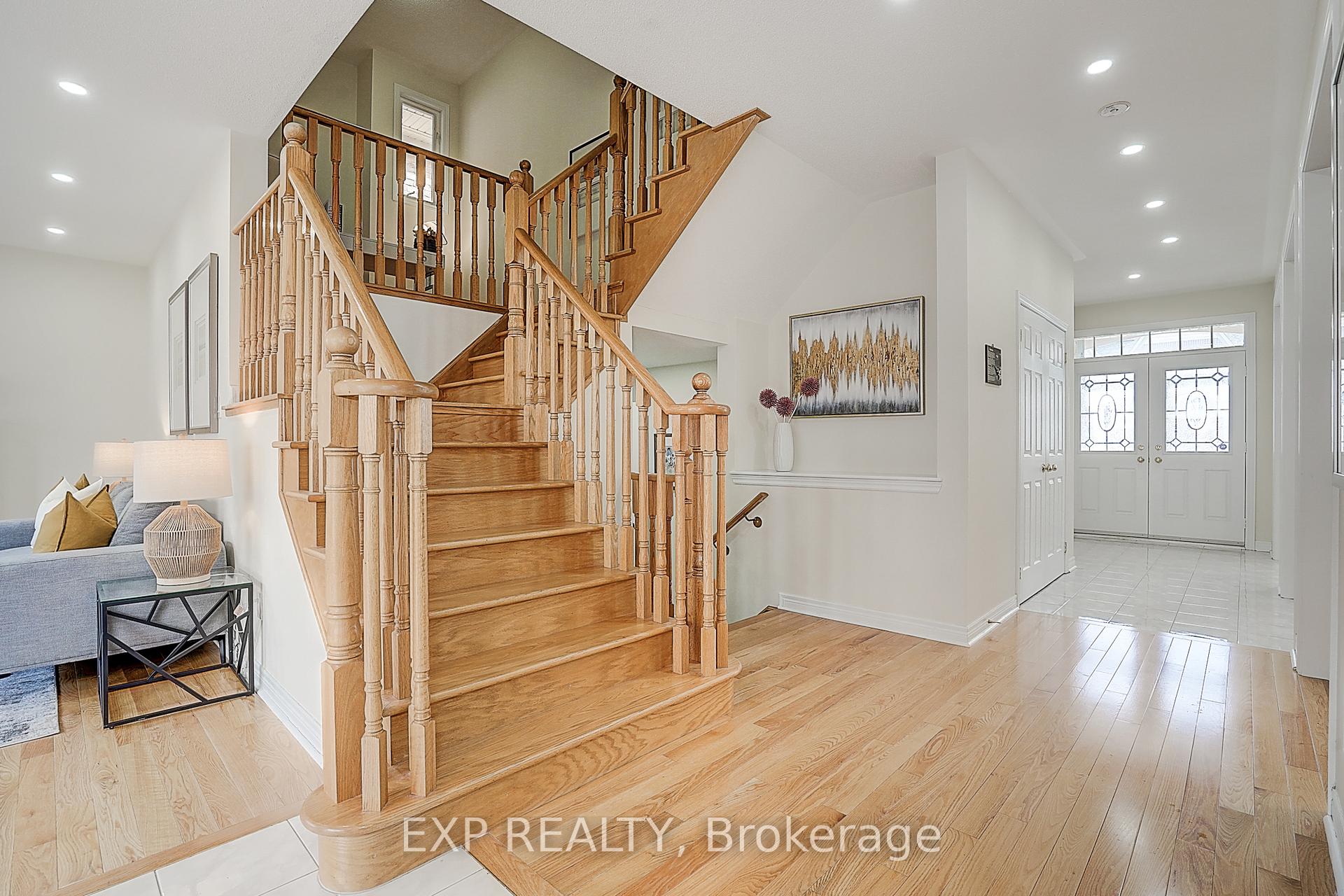 Photo 31 of 14 Arnold Heights Drive, Markham, Victoria Square — HOMEH