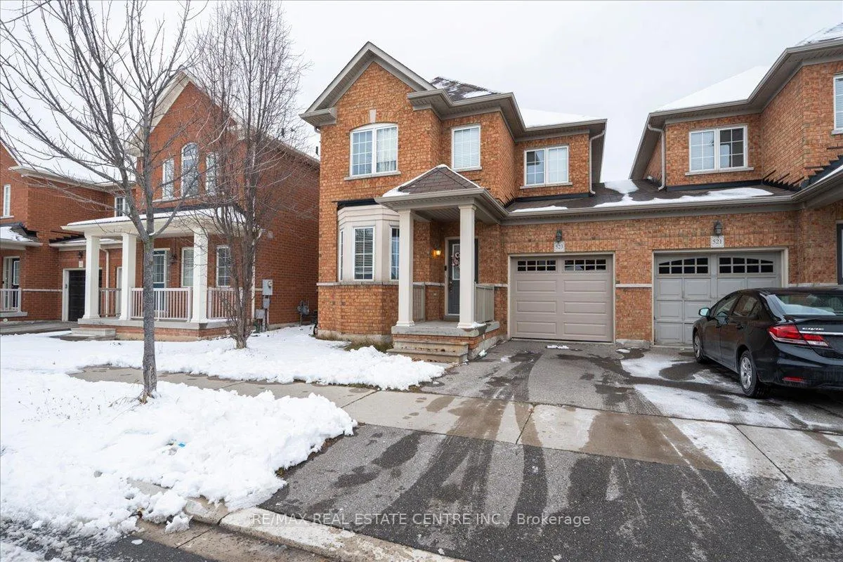 Front of 523 Nairn Circle
