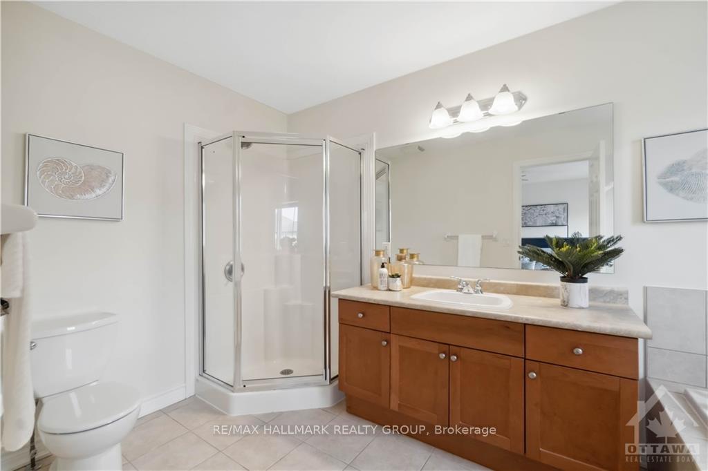 Photo 14 of 323 Glenbrae Avenue, Ottawa, Kanata - Morgan's Grant/South March — HOMEH