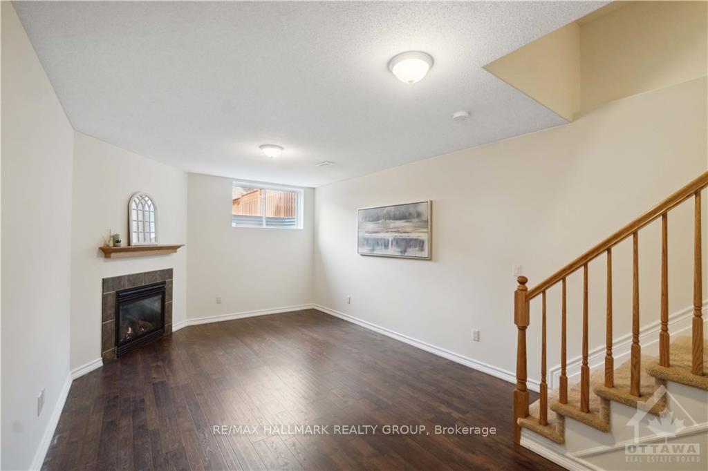 Photo 19 of 323 Glenbrae Avenue, Ottawa, Kanata - Morgan's Grant/South March — HOMEH