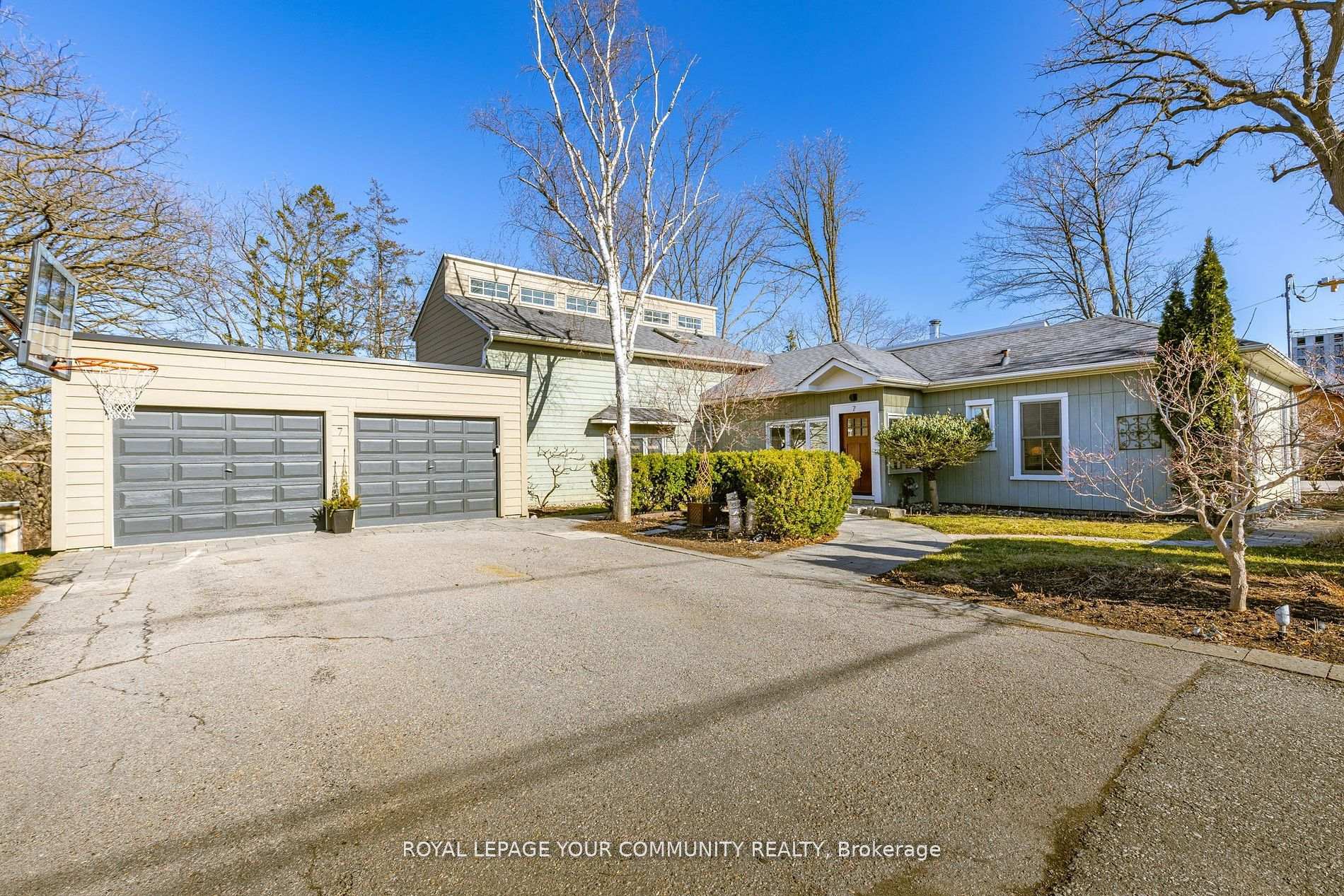 Photo 3 of 7 Buttonville Crescent E, Markham, Buttonville — HOMEH