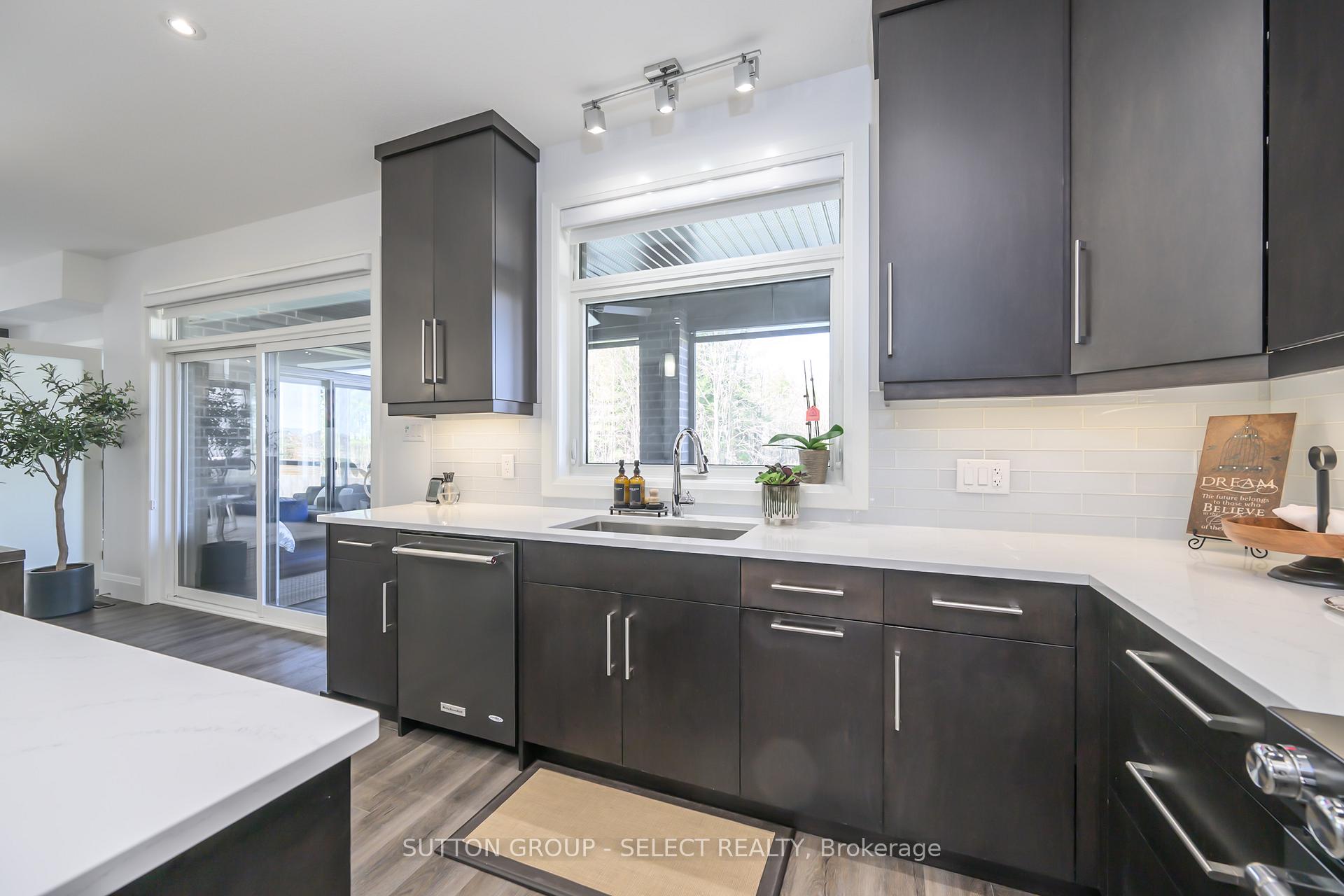 Photo 10 of 307 Songbird Lane, Middlesex Centre, Ilderton — HOMEH