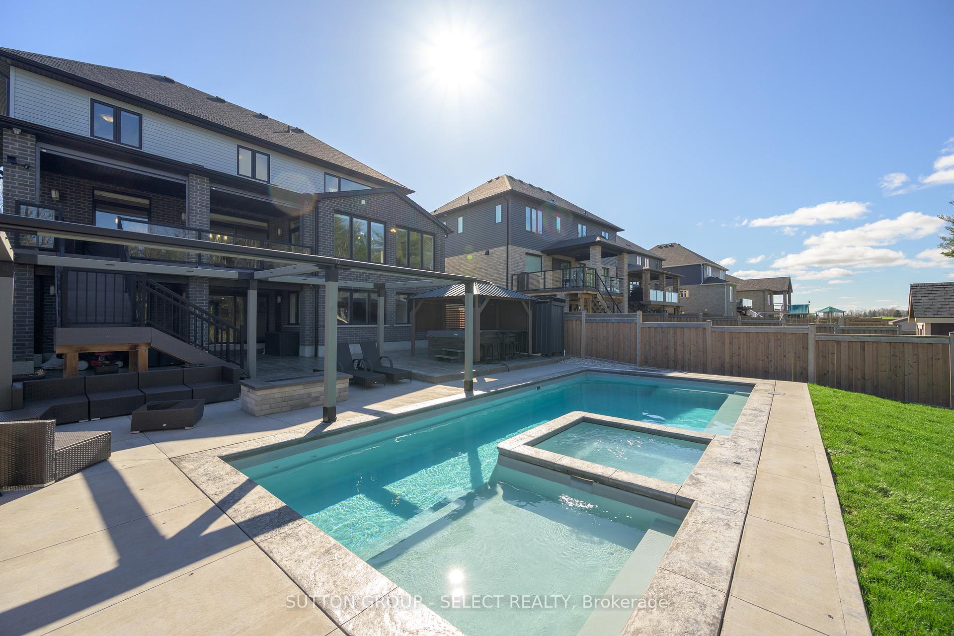 Photo 40 of 307 Songbird Lane, Middlesex Centre, Ilderton — HOMEH