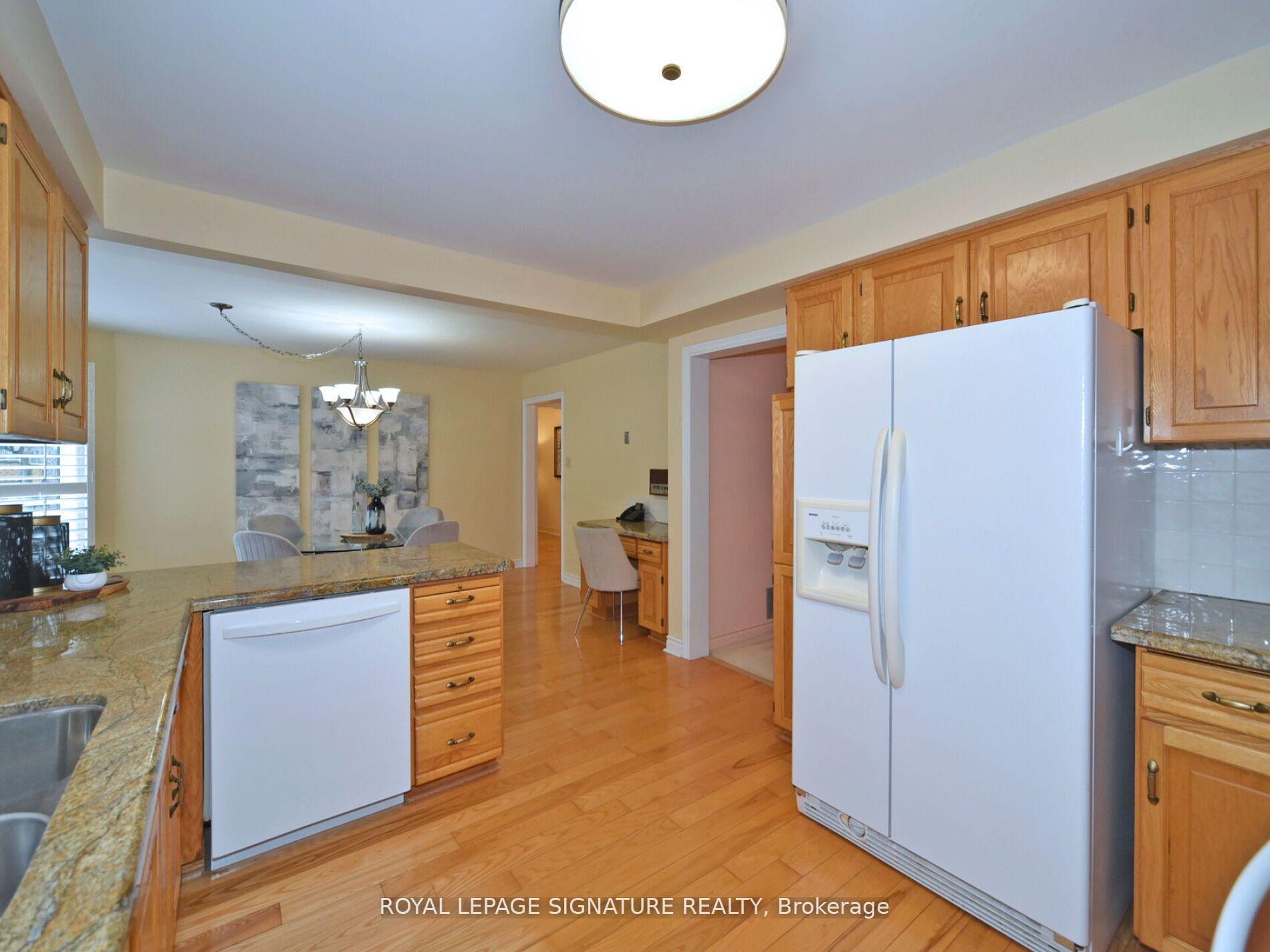Photo 24 of 65 Long Island Crescent, Markham, Markville — HOMEH