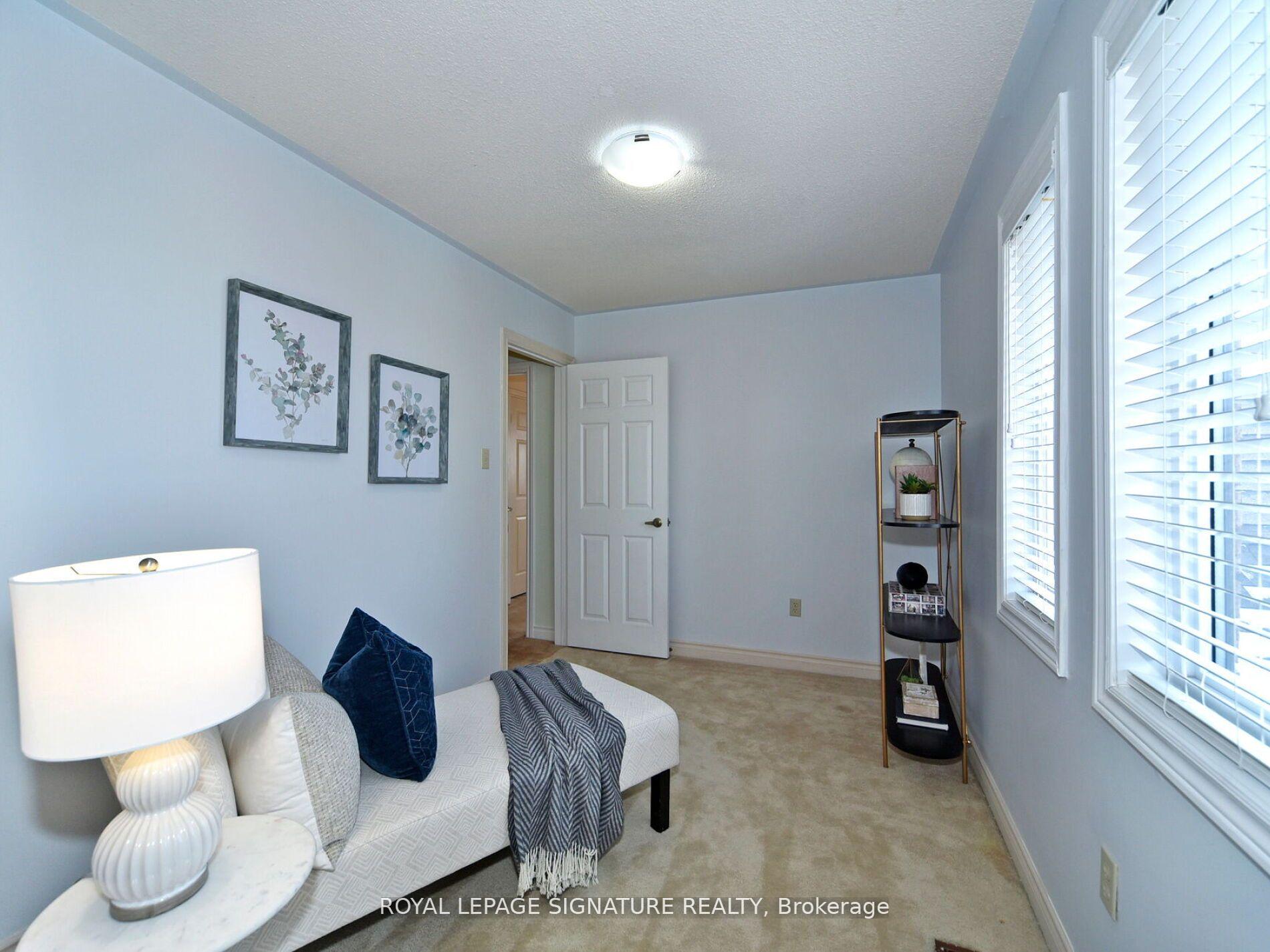 Photo 33 of 65 Long Island Crescent, Markham, Markville — HOMEH