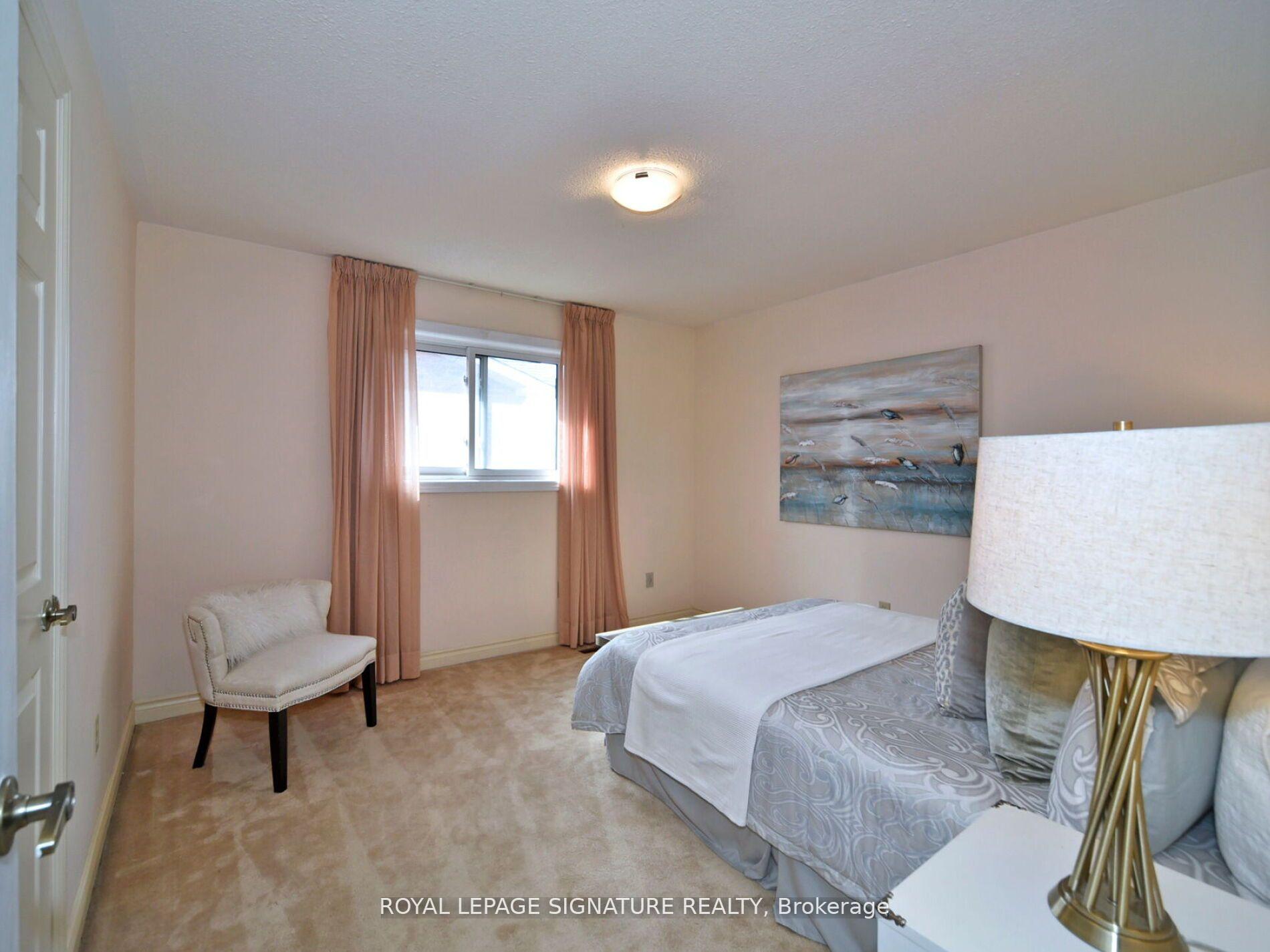 Photo 34 of 65 Long Island Crescent, Markham, Markville — HOMEH