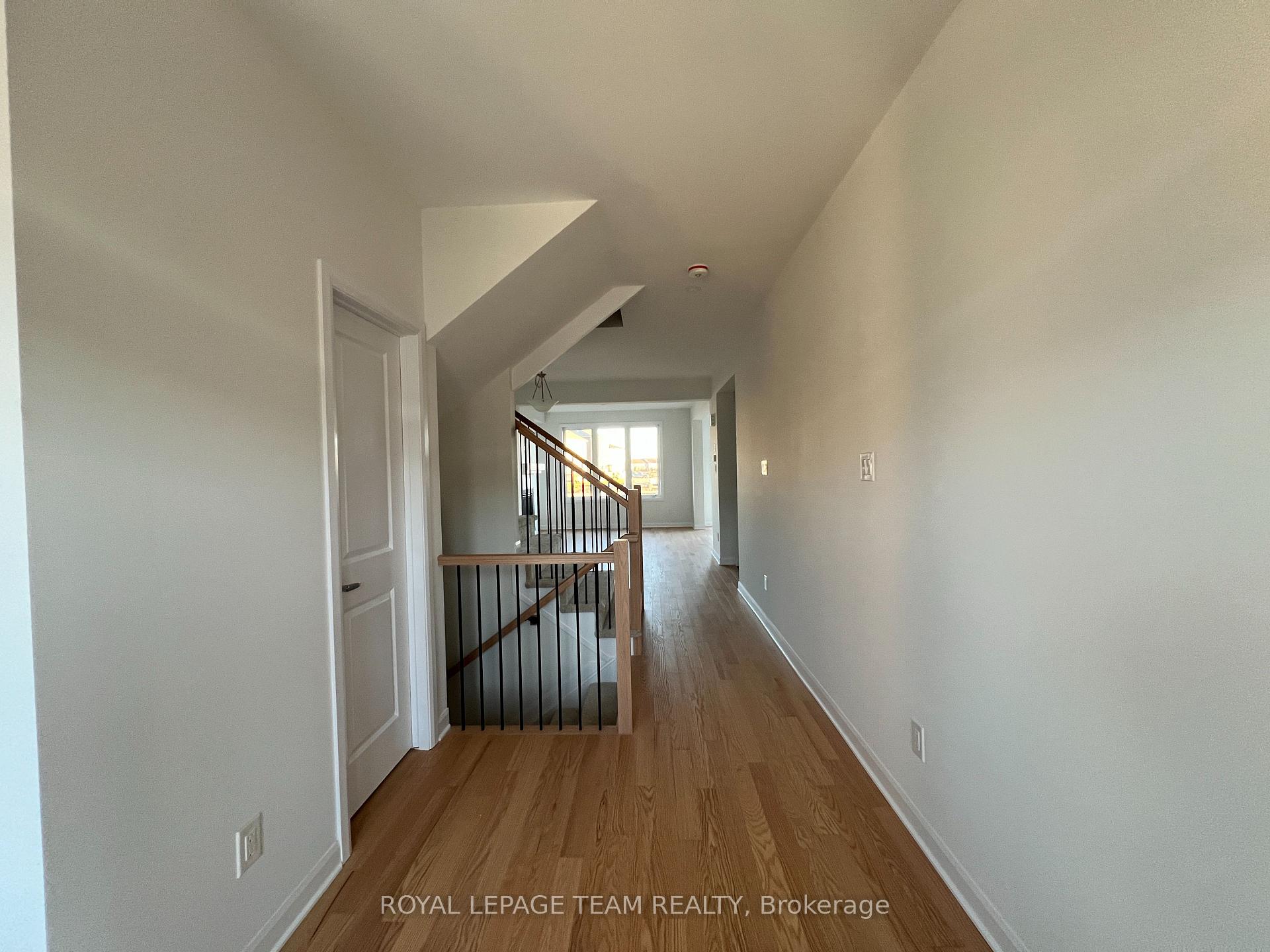 Photo 9 of 157 Invention Boulevard, Ottawa, Kanata - Morgan's Grant/South March — HOMEH
