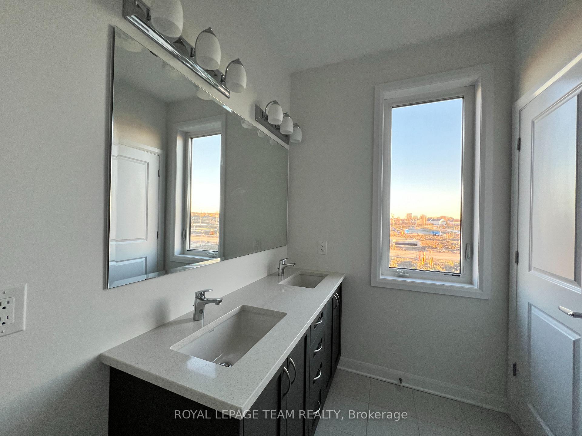 Photo 24 of 157 Invention Boulevard, Ottawa, Kanata - Morgan's Grant/South March — HOMEH