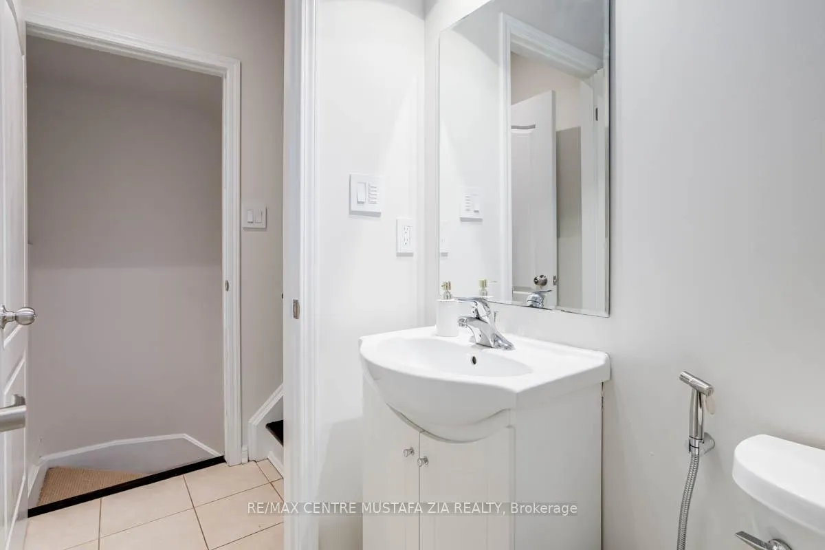 Photo 11 of 528 Attenborough Terrace, Milton, Willmott — HOMEH