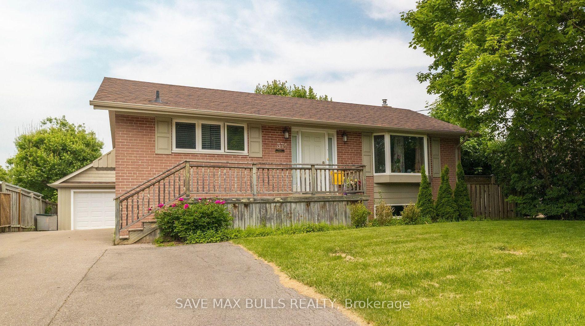 Front of Unit BASEMENT, 371 Meadowbrook Drive