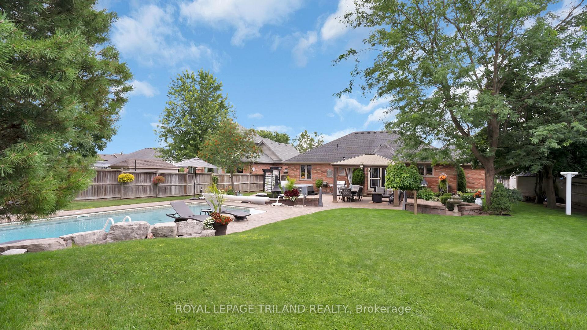 Photo 3 of 36 Wingreen Lane, Middlesex Centre, Kilworth — HOMEH