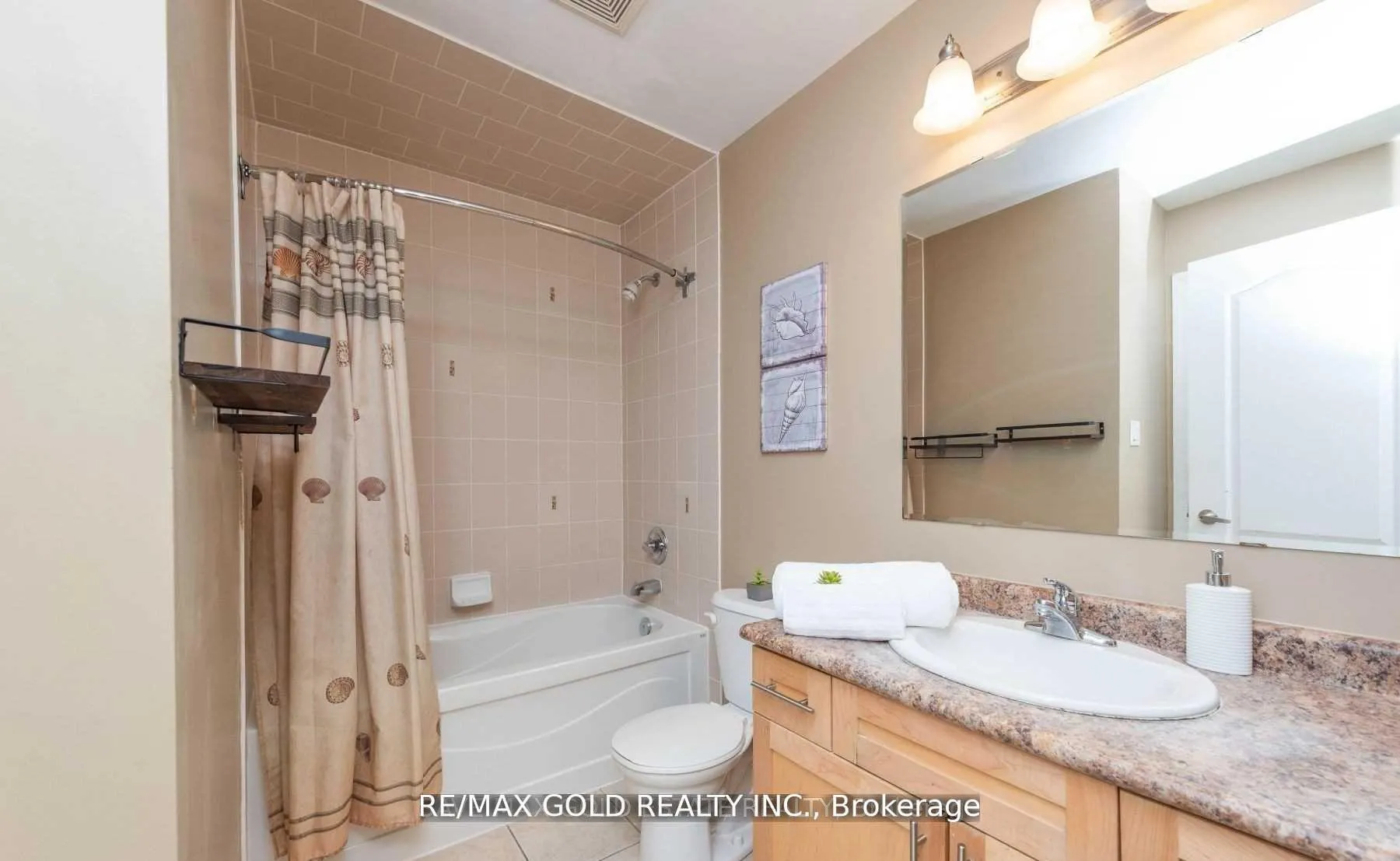 Photo 15 of 812 Herman Way, Milton, Harrison — HOMEH
