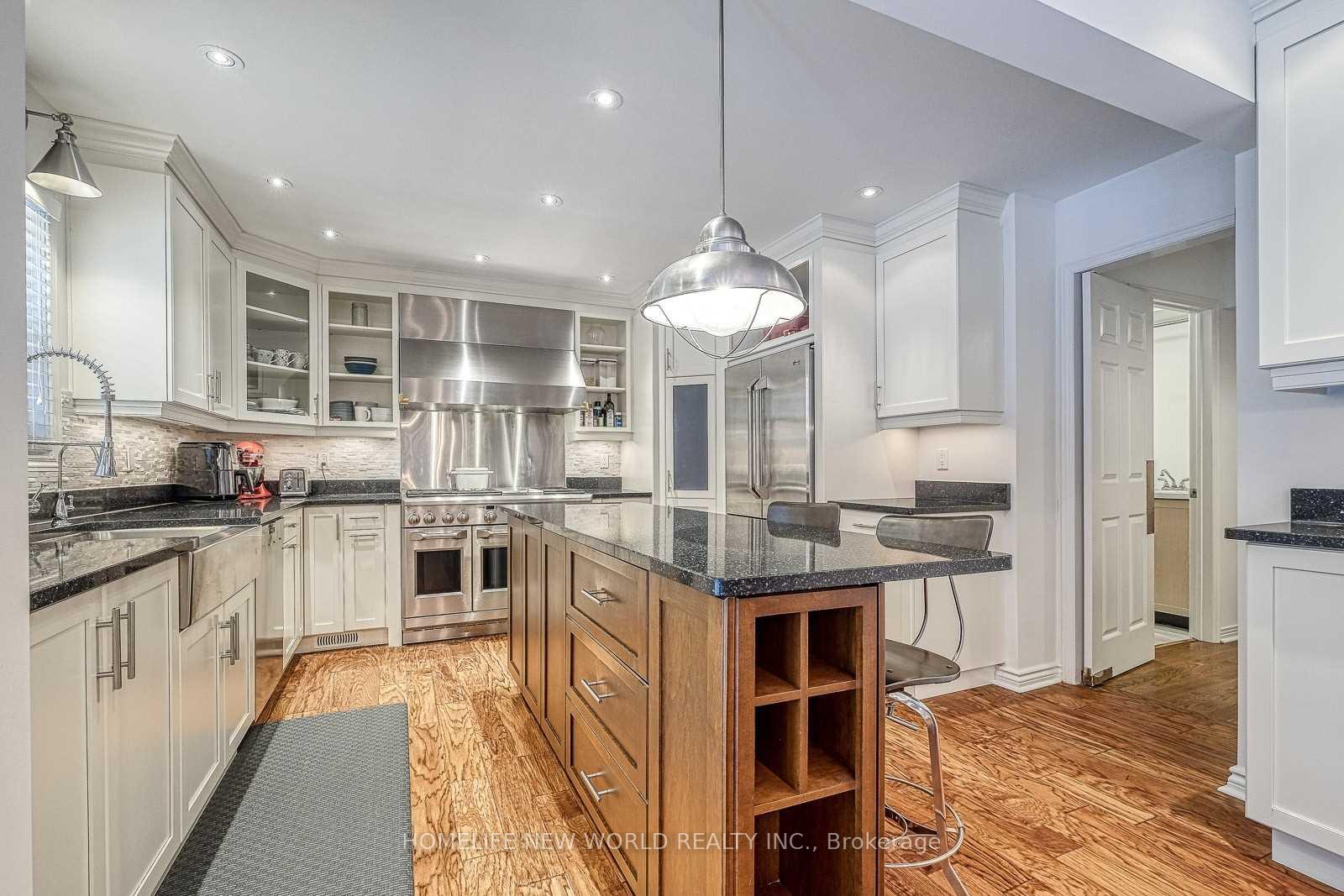 Photo 6 of 47 Hedgewood Drive, Markham, Unionville — HOMEH