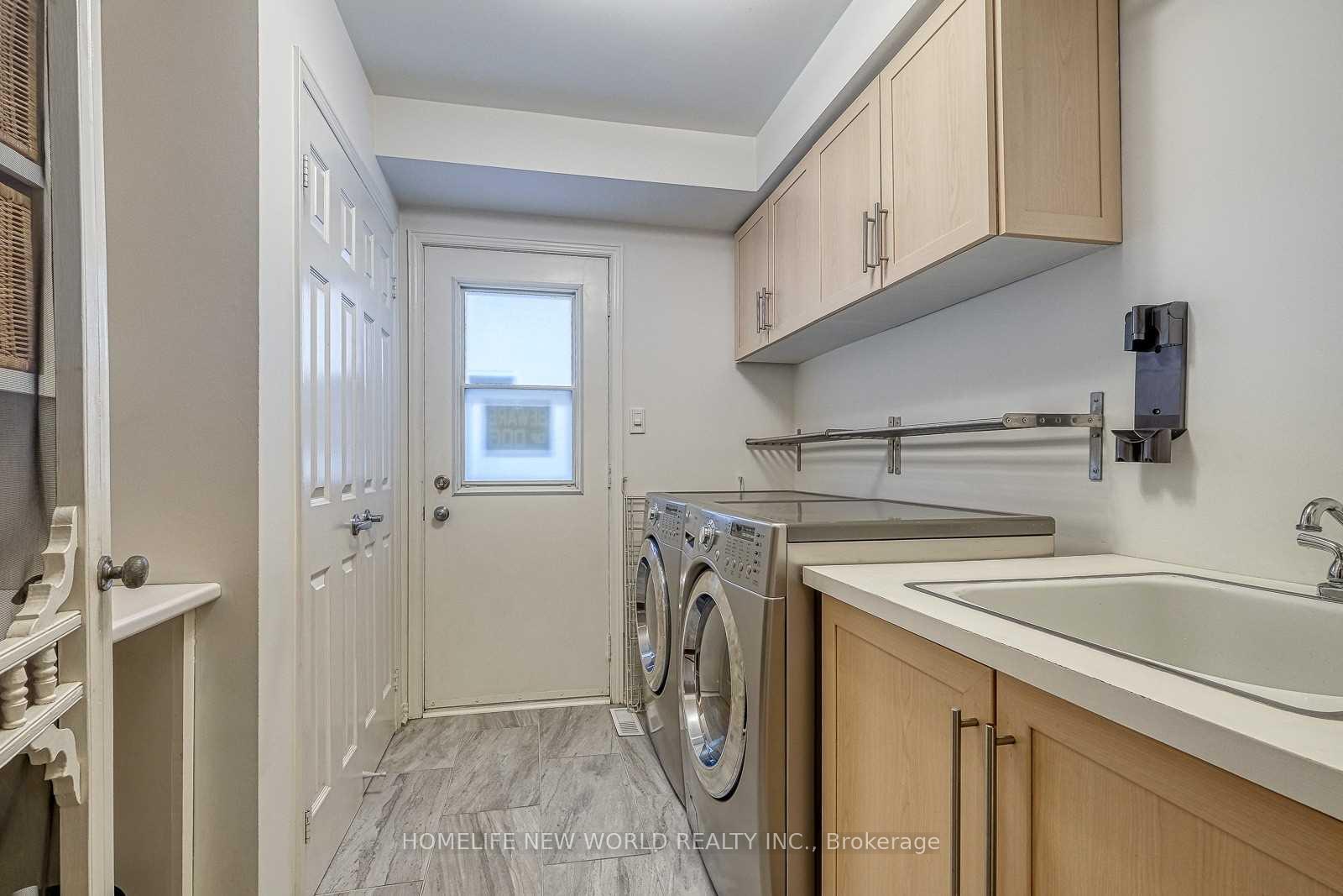 Photo 19 of 47 Hedgewood Drive, Markham, Unionville — HOMEH