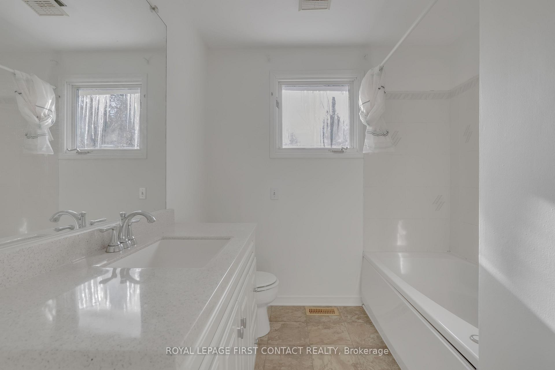 Photo 12 of 3206 Cove Avenue, Innisfil, Rural Innisfil — HOMEH