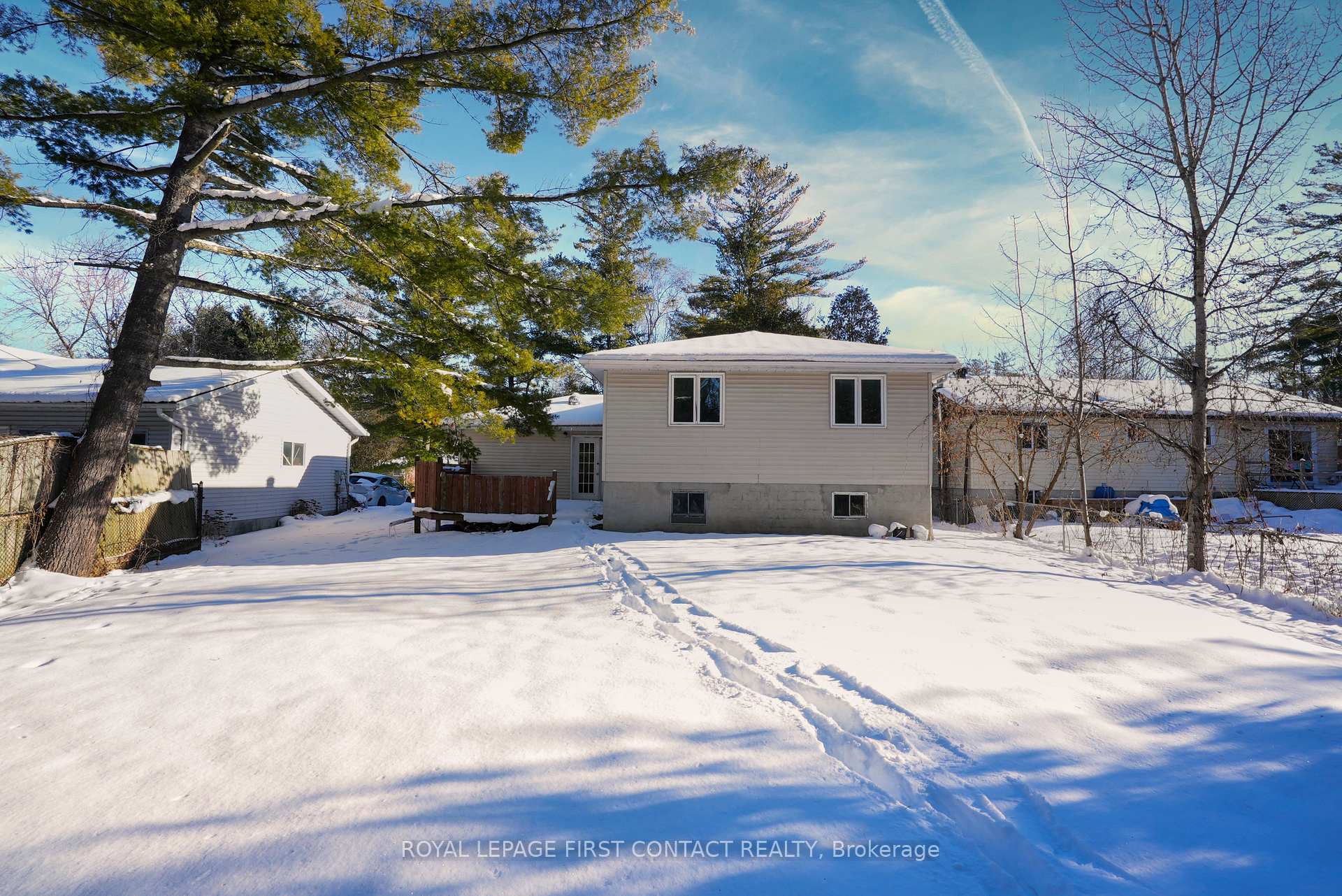 Photo 24 of 3206 Cove Avenue, Innisfil, Rural Innisfil — HOMEH