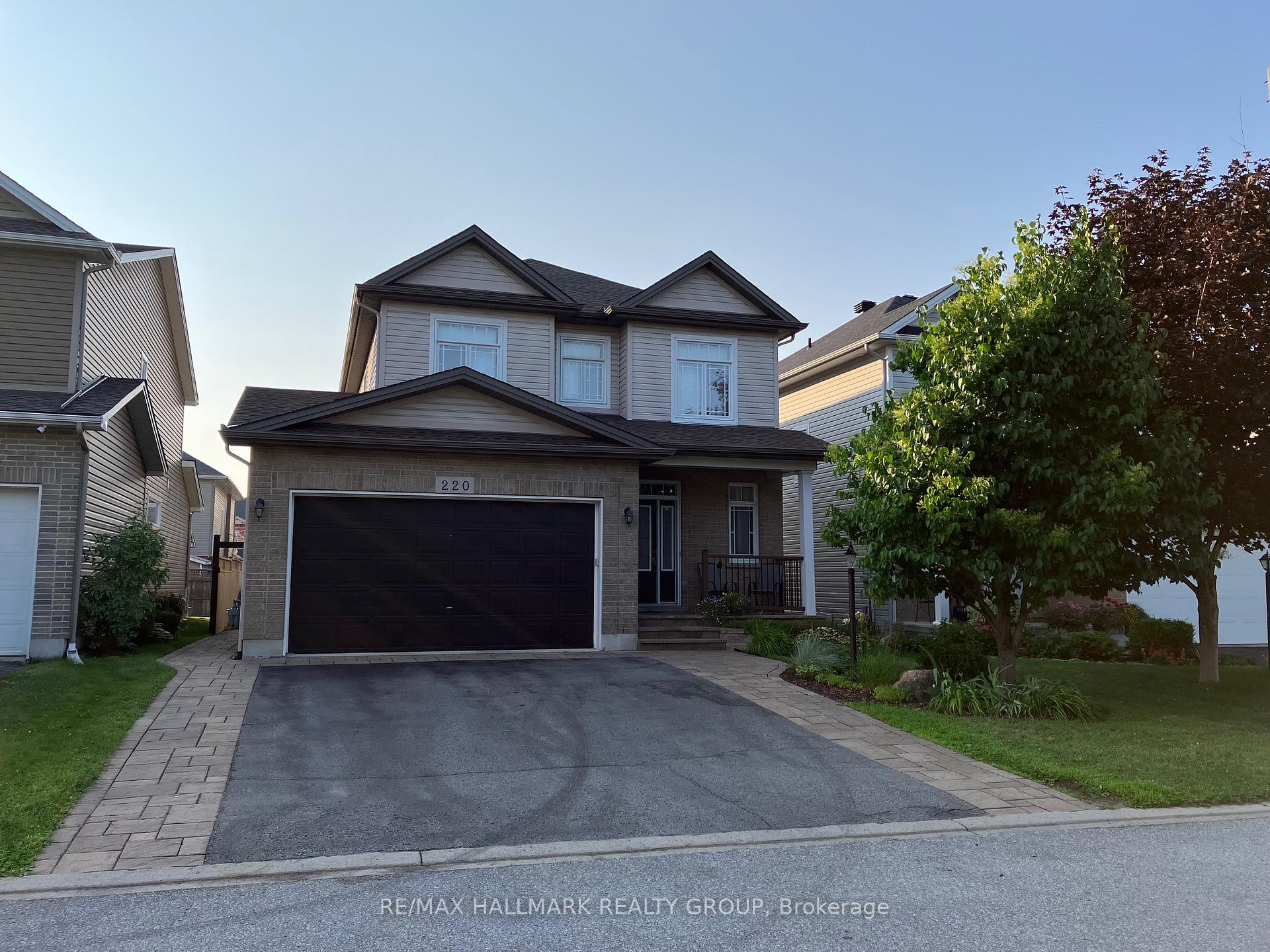 Front of 220 Celtic Ridge Crescent