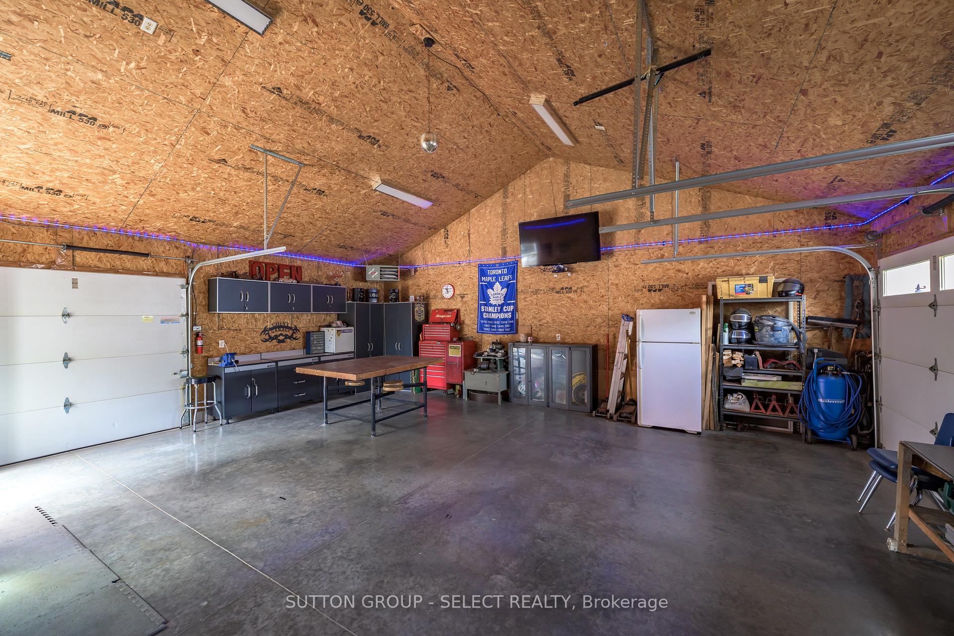 Photo 4 of 13373 Ilderton Road, Middlesex Centre, Ilderton — HOMEH