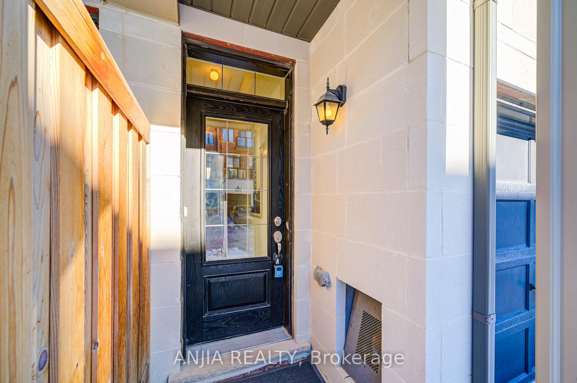 Photo 2 of 14 Hyderabad Lane, Markham, Greensborough — HOMEH