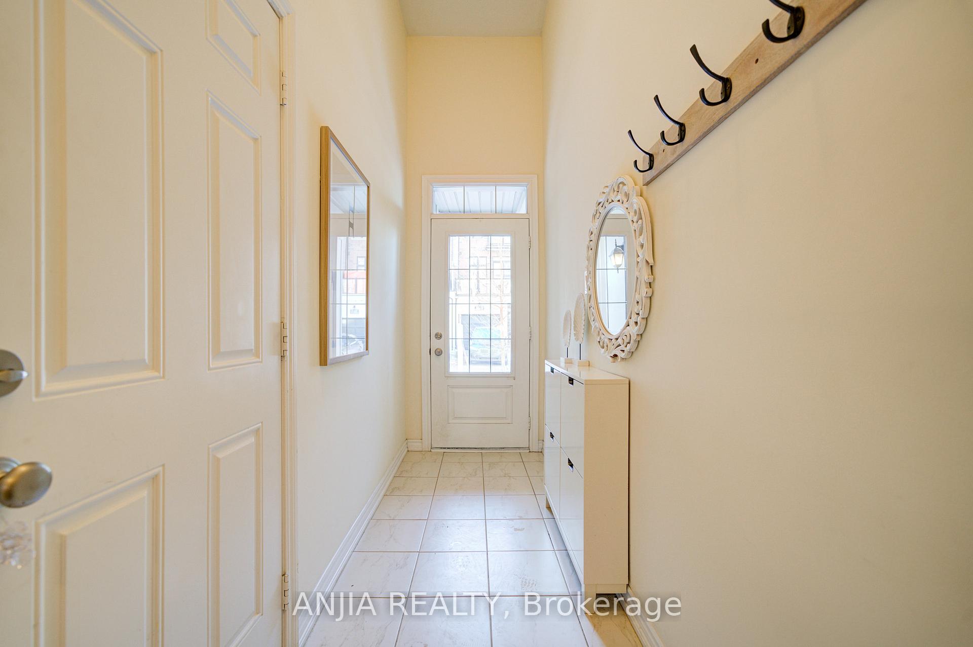 Photo 3 of 14 Hyderabad Lane, Markham, Greensborough — HOMEH