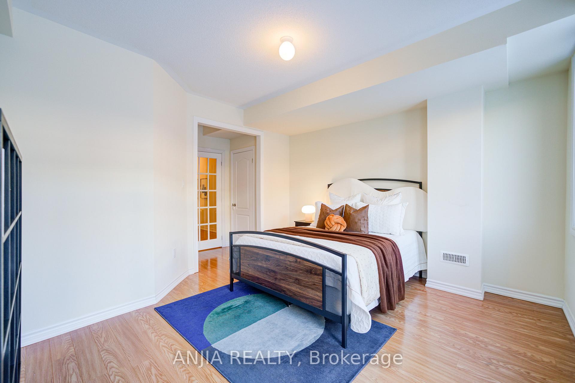 Photo 5 of 14 Hyderabad Lane, Markham, Greensborough — HOMEH