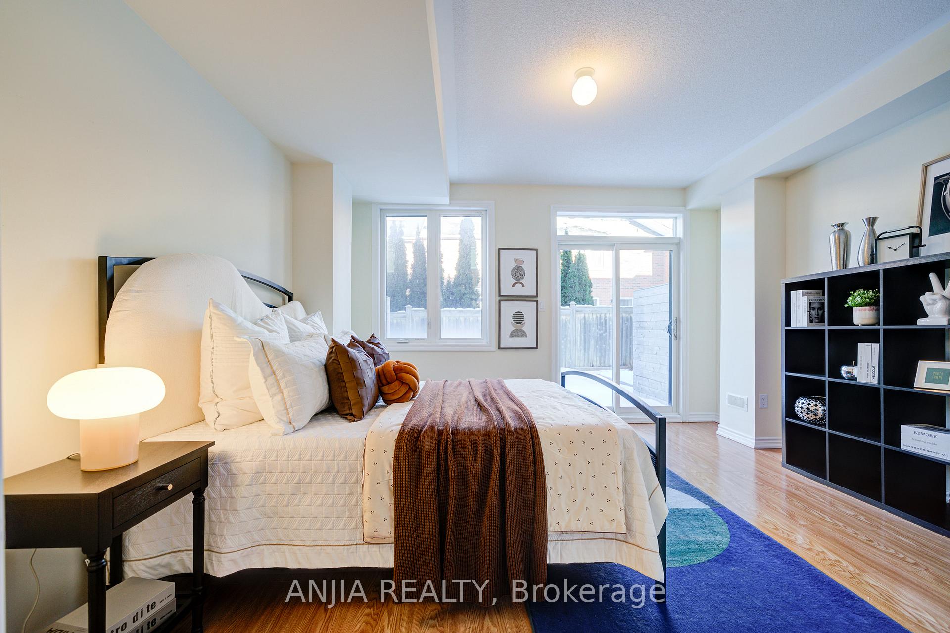 Photo 6 of 14 Hyderabad Lane, Markham, Greensborough — HOMEH